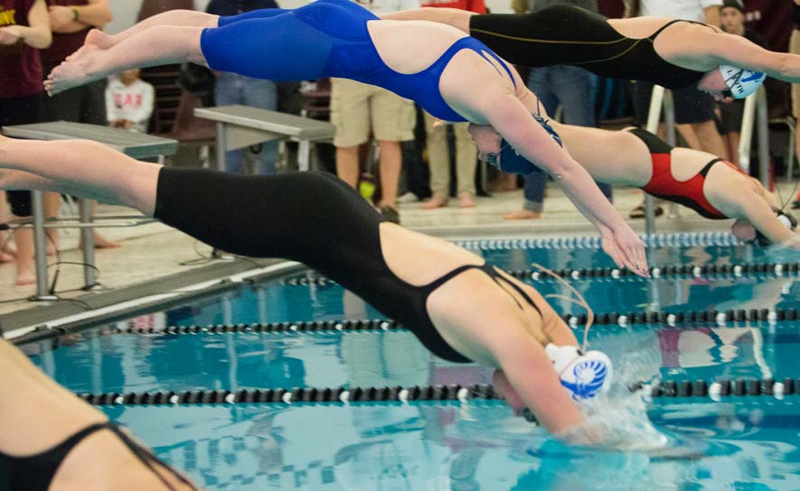 Female Swimmers Start