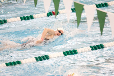 Wayne State's Catherine Leix swimming freestyle.