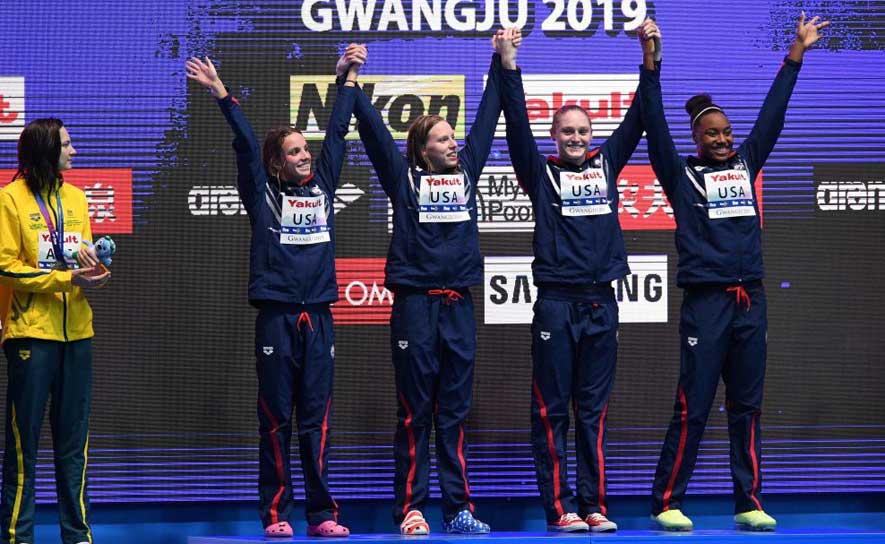 U.S. Women Shatter World Record in 400m Medley Relay to Close out Worlds